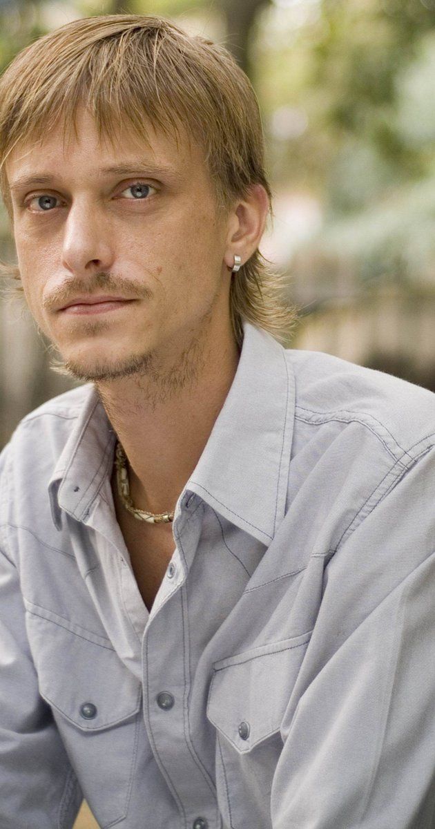Mackenzie crook net worth | celebrity net worth