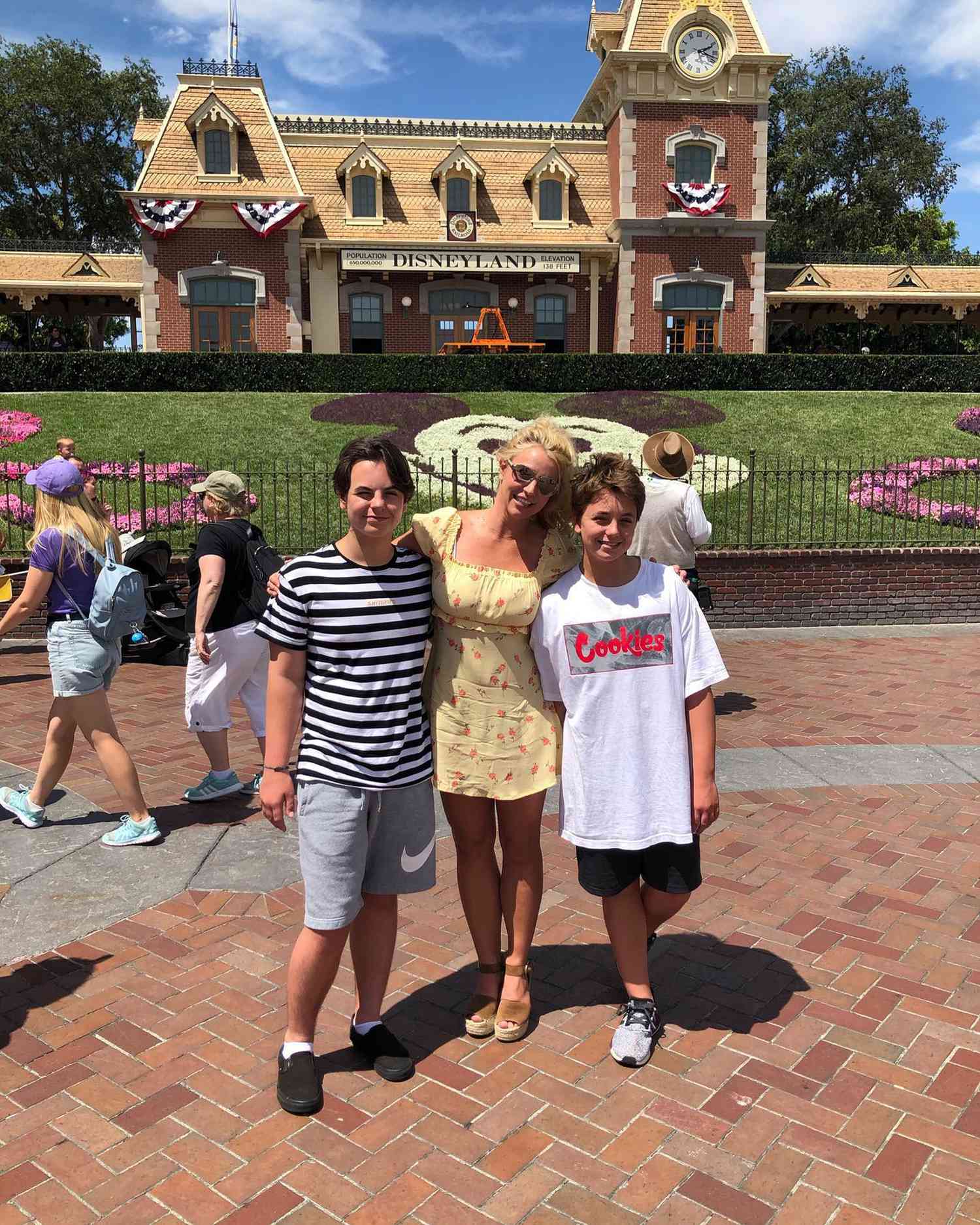 Kevin federline family: kids, wife, ex-wife, parents, brother - familytron