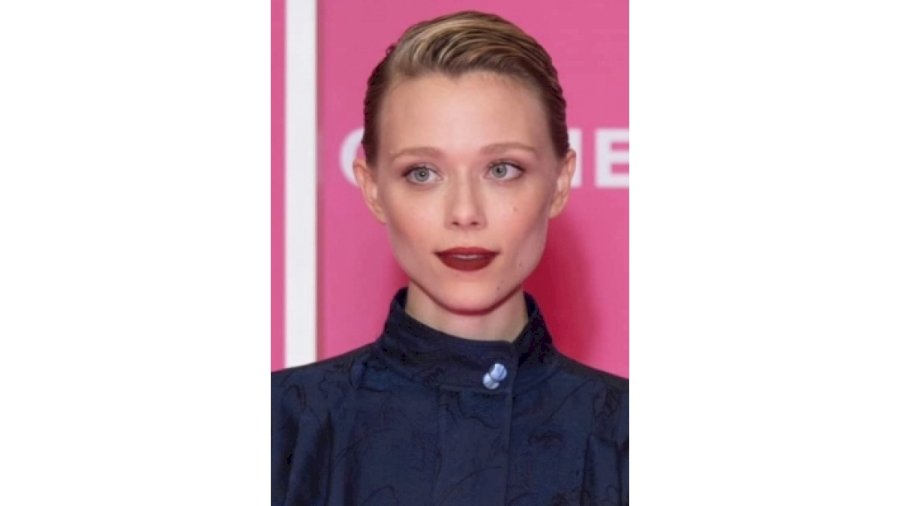 Ivanna sakhno biography - age, movies and tv shows, instagram, twitter, net worth, height
