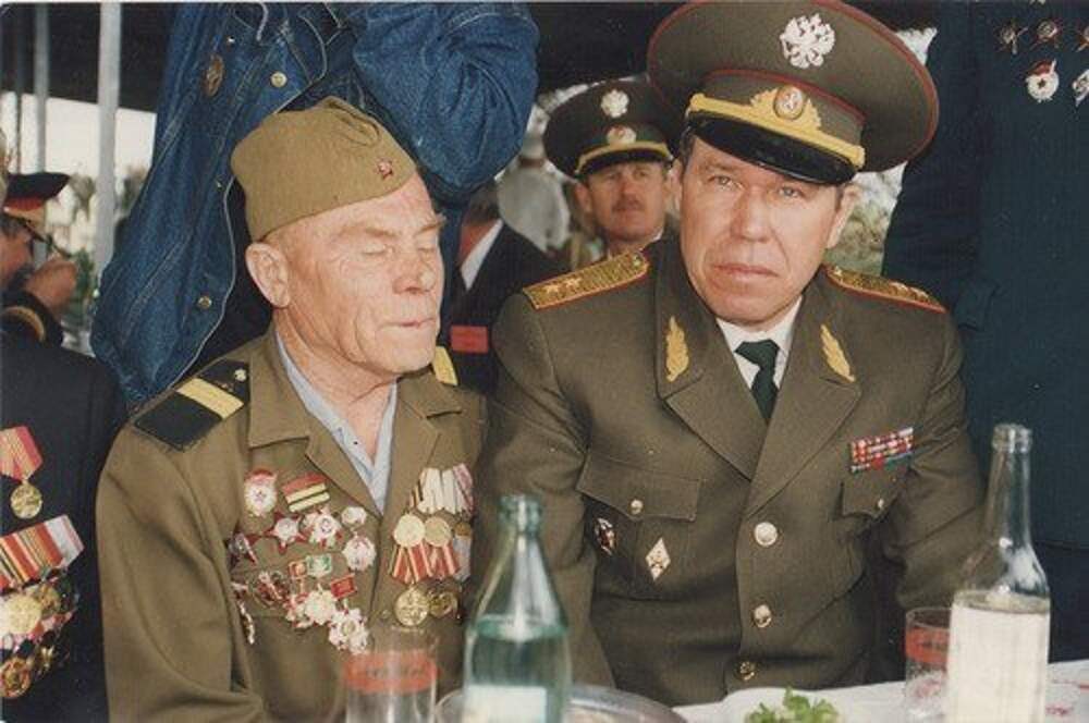 Железный лев и батяня. биография генерала льва рохлина