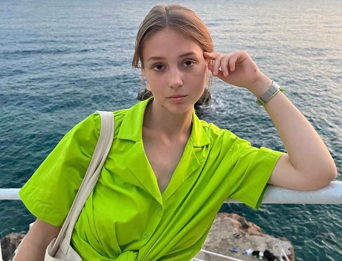 Екатерина Старшова опубликовала снимок с избранником, вызвавший у поклонников вопросы по поводу ее интересного положения