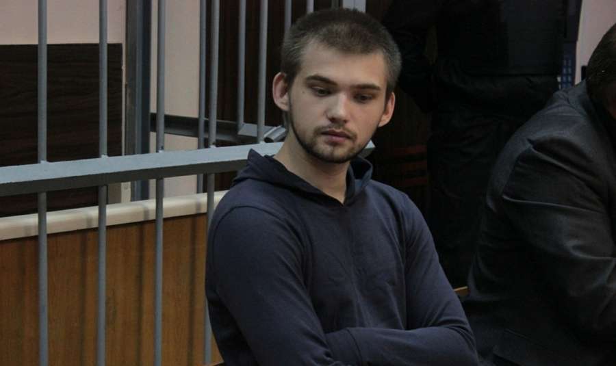 Руслан соколовский год рождения. мать блогера, ловившего покемонов в храме: "руслан стал атеистом, потому что мы с мужем-мусульманином не смогли определиться - крестить сына или обращать в ислам"