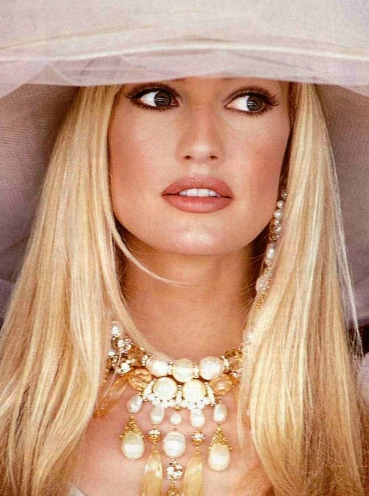 Karen mulder net worth 2024: salary, assets, age and husband