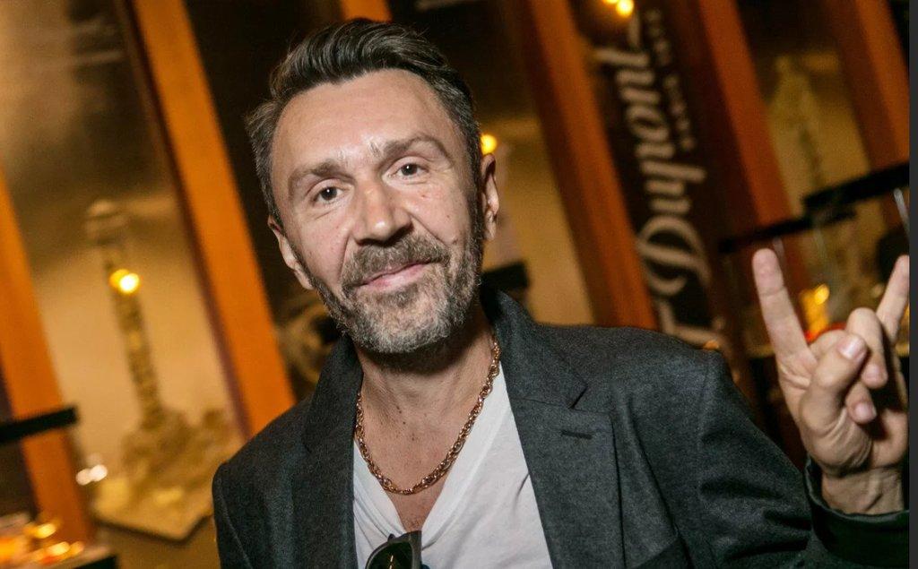 Шнуров — ведущий и бузова в будке с тараканами: «форт боярд» вернулся на экраны — рт на русском