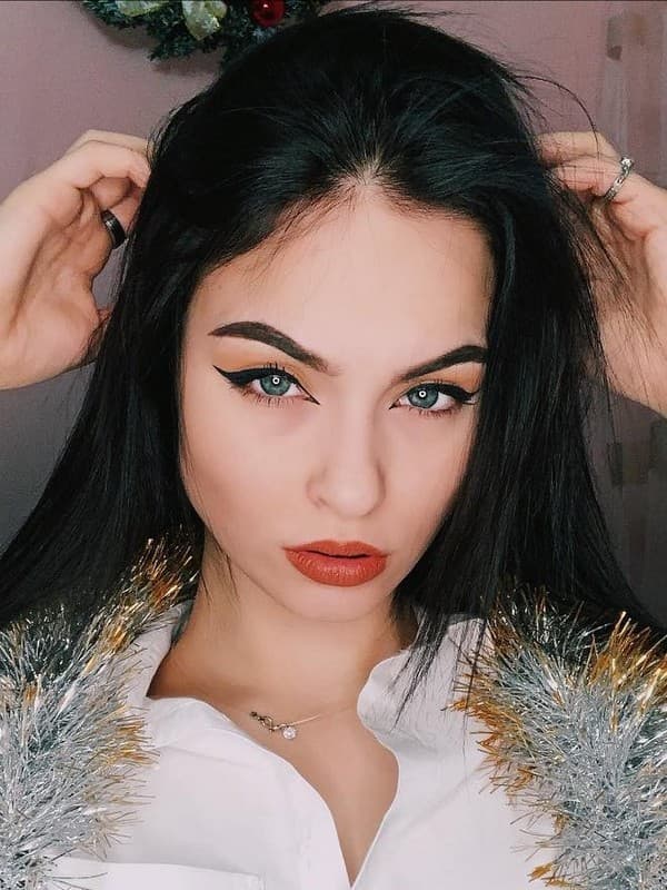Анастасия усеева (@anastasia_yseeva_17): кто это такая, биография, видео в tiktok + фото - женская жизньженская жизнь