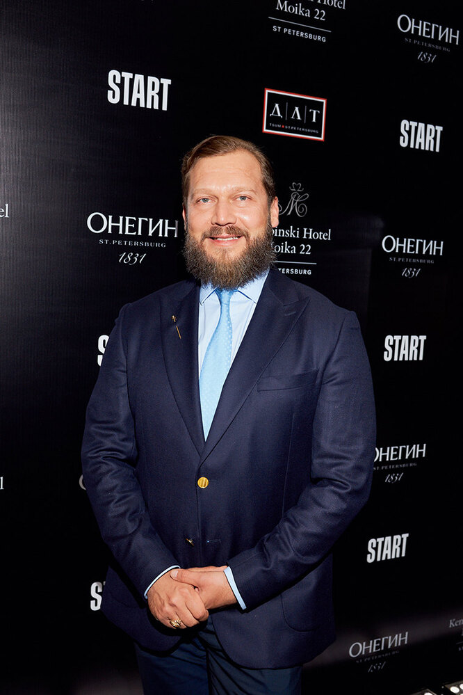 Биография Петра Аксенова: ювелирный бизнес, разработка украшений бренда Axenoff Jewellery, занятия спортом Личная жизнь ювелира, увлечения и интересы и последние новости о знаменитости в 2021 году на