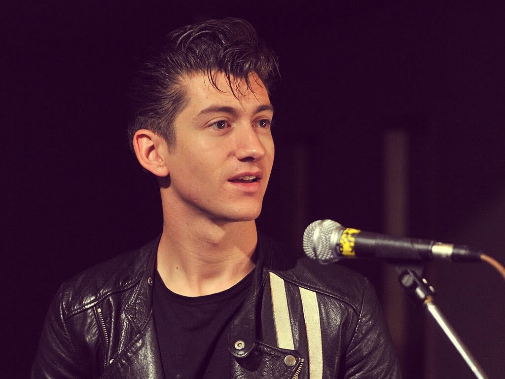 Alex turner net worth 2024: age, height, weight, girlfriend, dating, bio-wiki | wealthy persons