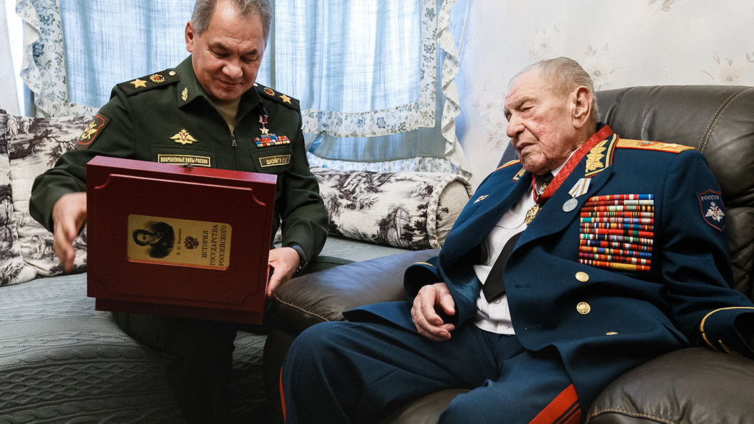 Дмитрий язов