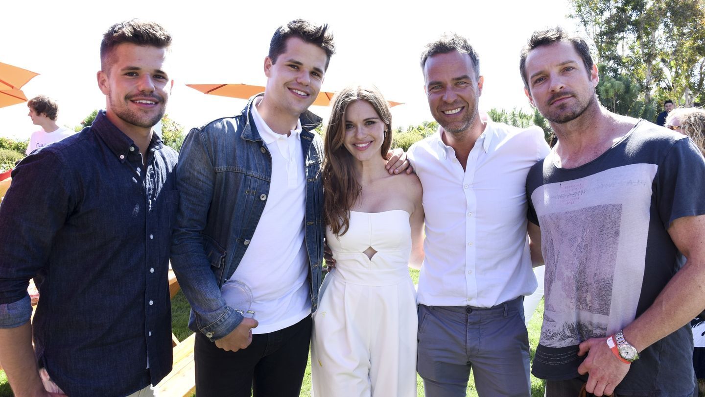 Charlie carver - photo, biography, personal life, news, films 2021