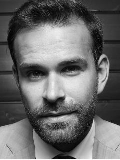 Дмитрий комаров: биография, личная жизнь, его жена — александра кучеренко, фото