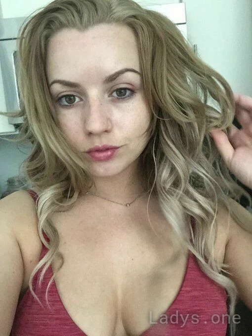 Lexi belle