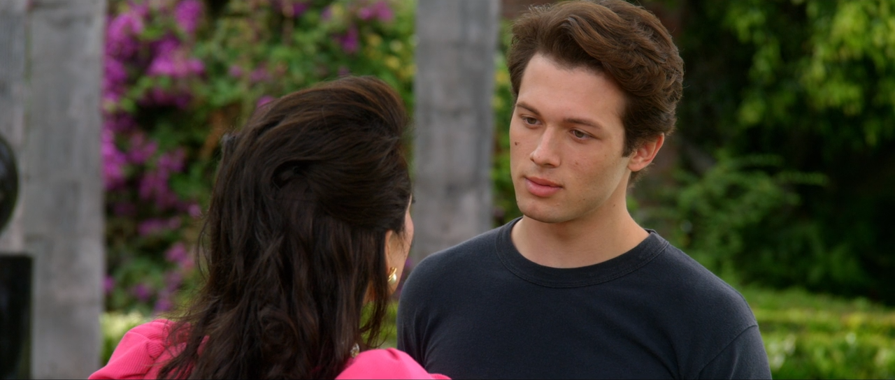 Leo howard girlfriend, dating, gay, shirtless, family, net worth, now