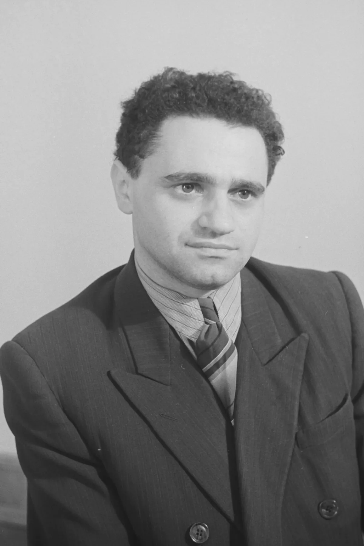 Вениамин баснер