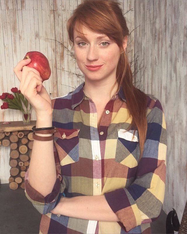 Alina kovalenko – age, bio, personal life, family & stats - celebsages