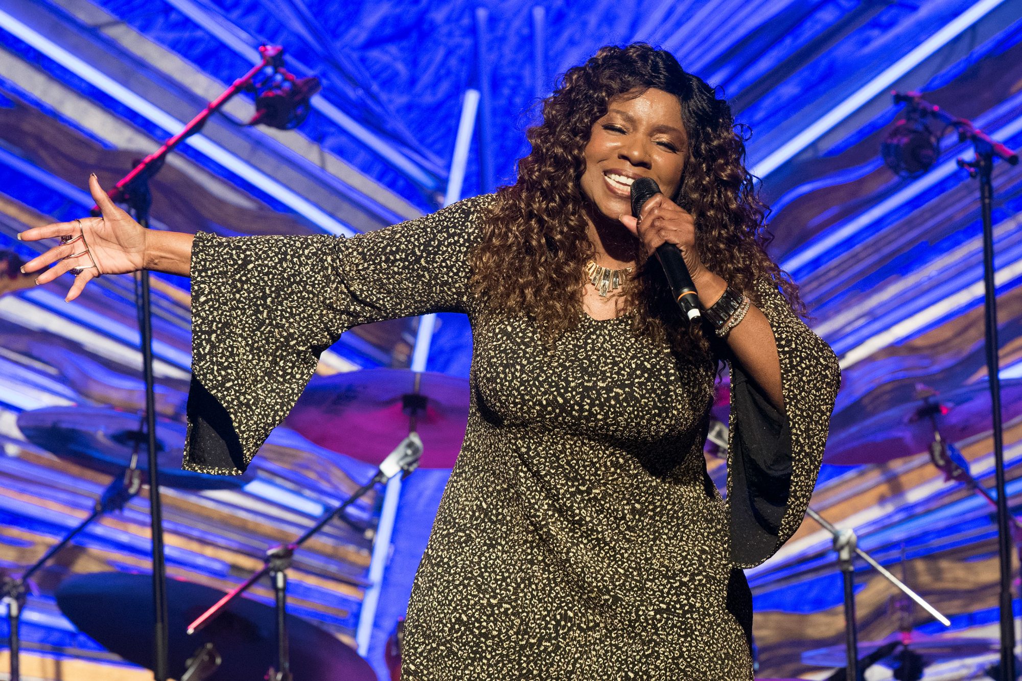 Gloria gaynor age, net worth, husband, family, height and biography (updated 2023) - thewikifeed